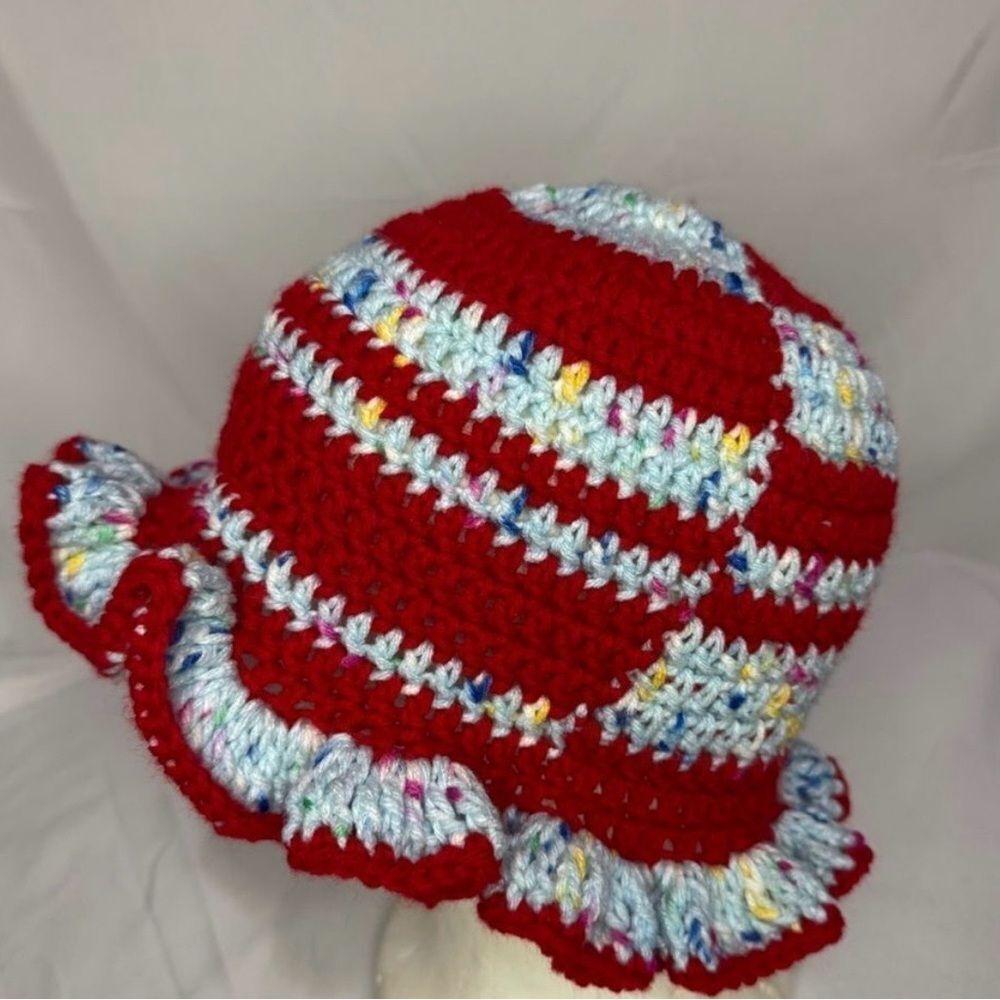 Beautiful Crochet Bucket Hat with Ruffles - Picture 2 of 6
